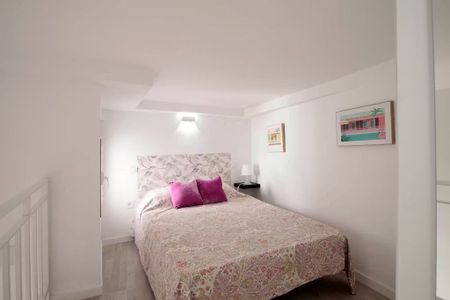 Calle de Santoña, Madrid, Community of Madrid 28026 - Photo 5