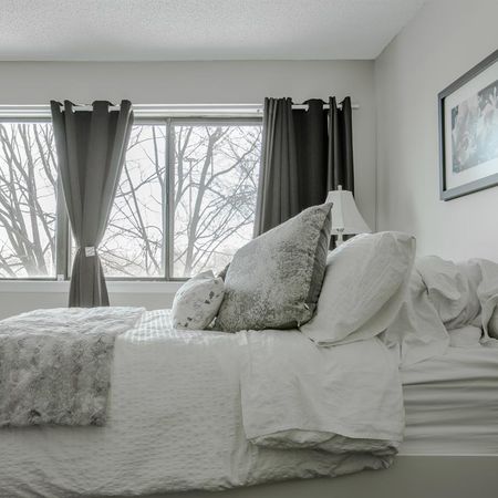 Appartement 2 chambres à louer Pointe-Claire à Southwest One - Photo 3