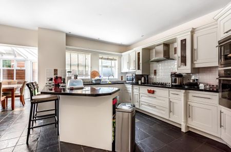 4 bedroom detached house to rent - Photo 5