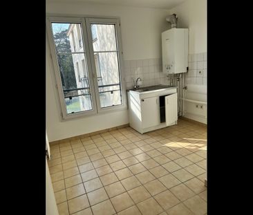 Location Appartement 2 pièces 63 m² Saint-Germain-en-Laye - Photo 2