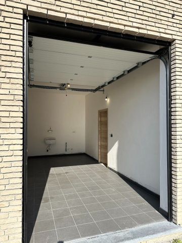 RUIME GEZINSWONING (HOB) MET TUIN OP EEN BOOGSCHEUT VAN HET STATION WETTEREN - Foto 4