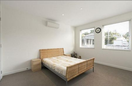DESIGNER APARTMENT - Photo 3