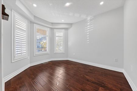 For Lease - 20 Ponymeadow Way, Brampton, Ontario - Photo 2