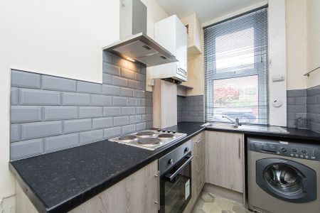 Queens Road, Hyde Park, Leeds - Photo 3