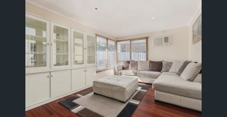 Fantastic 3-bedroom home in an unbeatable location. - Photo 3