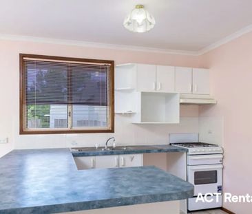2 Littler Place, Banks ACT 2906 - House For Rent | Domain - Photo 6