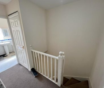 3 bedroom terraced house to rent - Photo 2