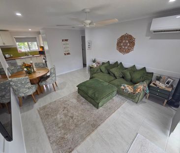 Renovated 2-Bedroom Duplex - Photo 2