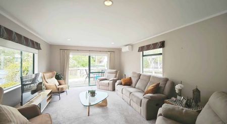 Modern Family Home with Study, Sunny Deck & Pr... - Photo 2