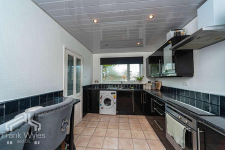 Bridge Court, Saltcotes Road, Lytham St. Annes, Lancashire, FY8 - Photo 5