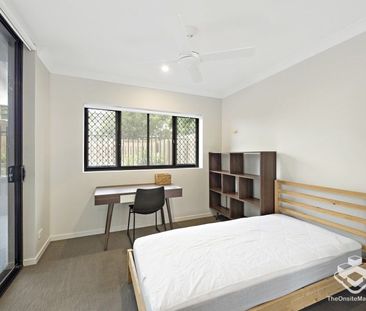 Furnished Modern 3 Bedroom Apartment for Rent - Photo 5