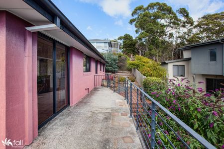 Great Family Home, Water Views - Photo 3