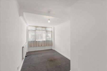 4 bedroom terraced house to rent - Photo 3