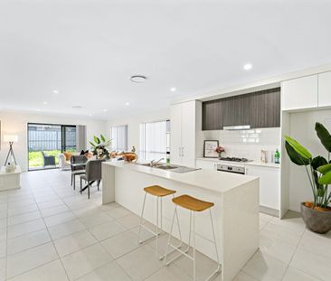 Expansive Family Home in a Prime Gables Location - Photo 4