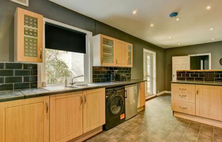 1 bed to rent in Albemarle Road, Taunton, TA1 - Photo 3