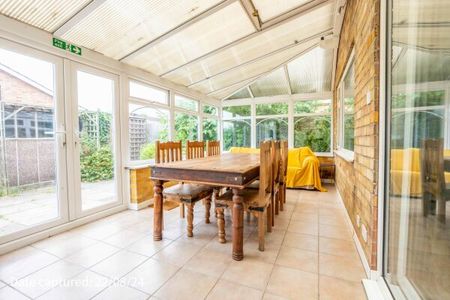 38 Vanbrugh Drive - Photo 3