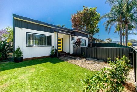 A Fresh, Modern Family Retreat in a Prime Location - Photo 2