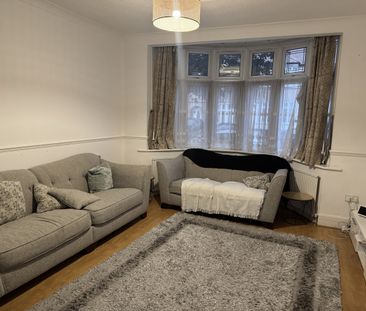 3 Bed Terraced House, Beccles Drive, IG11 - Photo 1