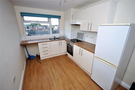 2 bedroom apartment to rent - Photo 3