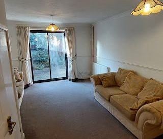 2 Bed Terraced House, Bowbrookvale, LU2 - Photo 2