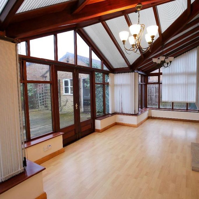 4 bedroom detached house to rent - Photo 1