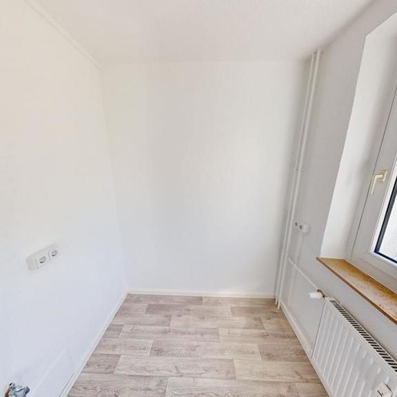 2-Raum-Wohnung mit Balkon nahe Zeisigwald - Foto 1