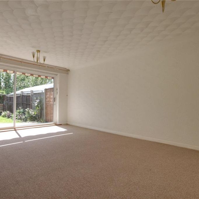 3 bedroom bungalow to rent - Photo 1