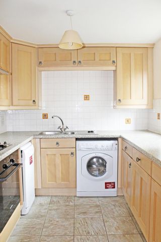 2 bedroom ground floor flat to rent - Photo 4