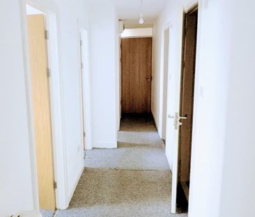 3 Bed Terraced House, Crete Tower, L5 - Photo 4