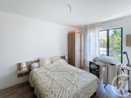 Location Appartement 2 pièces 38m² LA NEUVILLETTE 51100 - Photo 3