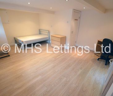 3 Bedroom Mid Terraced House for rent in Woodside Avenue - Photo 5