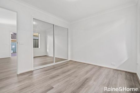 Beautiful 4-Bedroom House for Rent in Hoxton Park - Photo 5