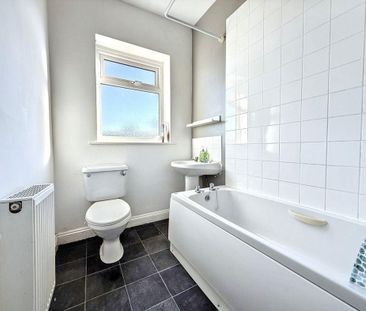 2 bed terraced house to rent in SR8 - Photo 6