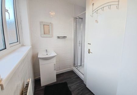 Cromwell Street, SWANSEA - Photo 3