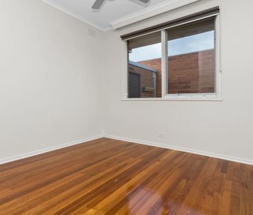 Private & Well maintained Villa Unit - Photo 1