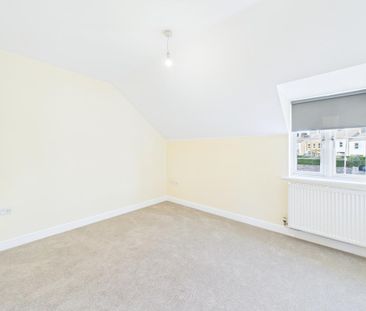 2 bedroom semi-detached house to rent - Photo 2