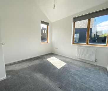 4 bedroom detached house to rent - Photo 4