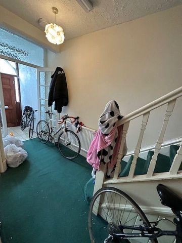 6 bedroom semi-detached house to rent - Photo 5