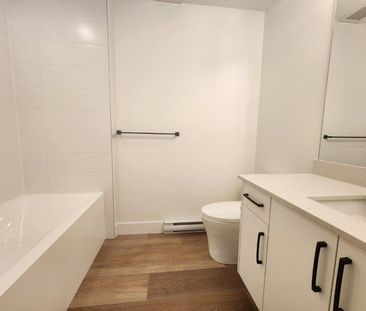 Stunning Two Bedroom Condo with Den and Two Parking Spaces in Langley - Photo 6