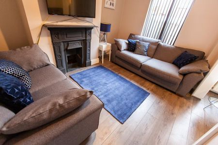 3 bedroom terraced house to rent - Photo 2