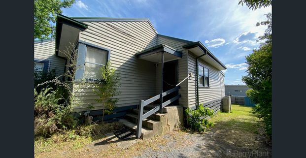 Convenient location! - Photo 1