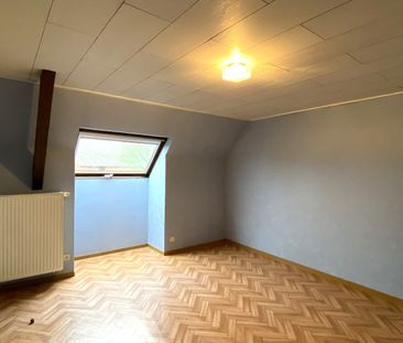 LANDELIJK GELEGEN WONING MET 3 SLPKS | GARAGE | TUIN - Foto 2