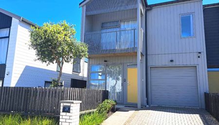 Fabulous Family House - Photo 4