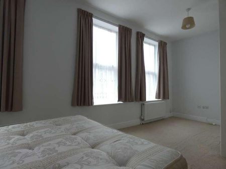 Brownlow Road, N11 - Photo 5