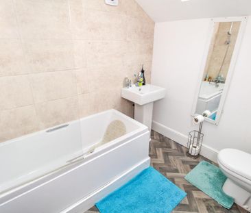 2 bedroom terraced house to rent - Photo 3