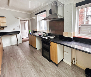 3 bedroom house to rent Worthing Road, Lowestoft, NR32 - Photo 2