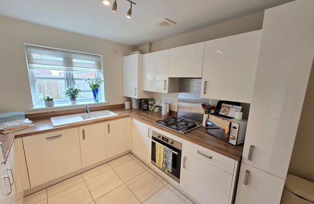 29 Fenton Drive, West Ayton, Scarborough - Photo 1