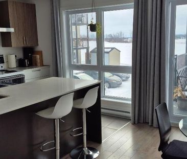 Condo à Louer - Beauharnois. - Photo 1