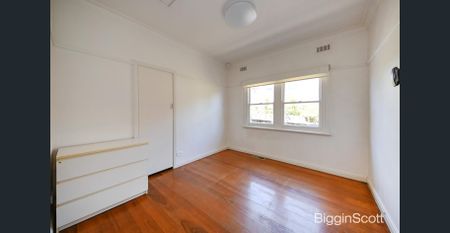 Contemporary Comfort in Prime Glen Waverley Location - Photo 4