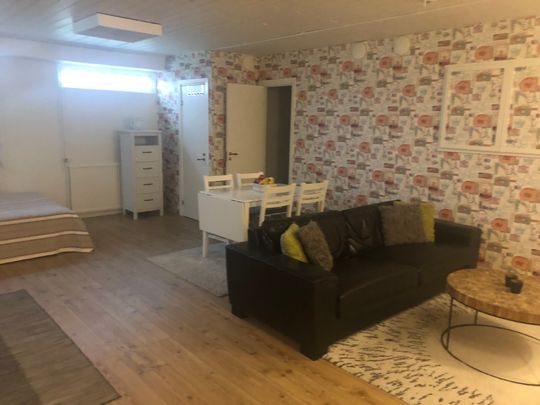 Solfagravägen, Huddinge - Photo 1